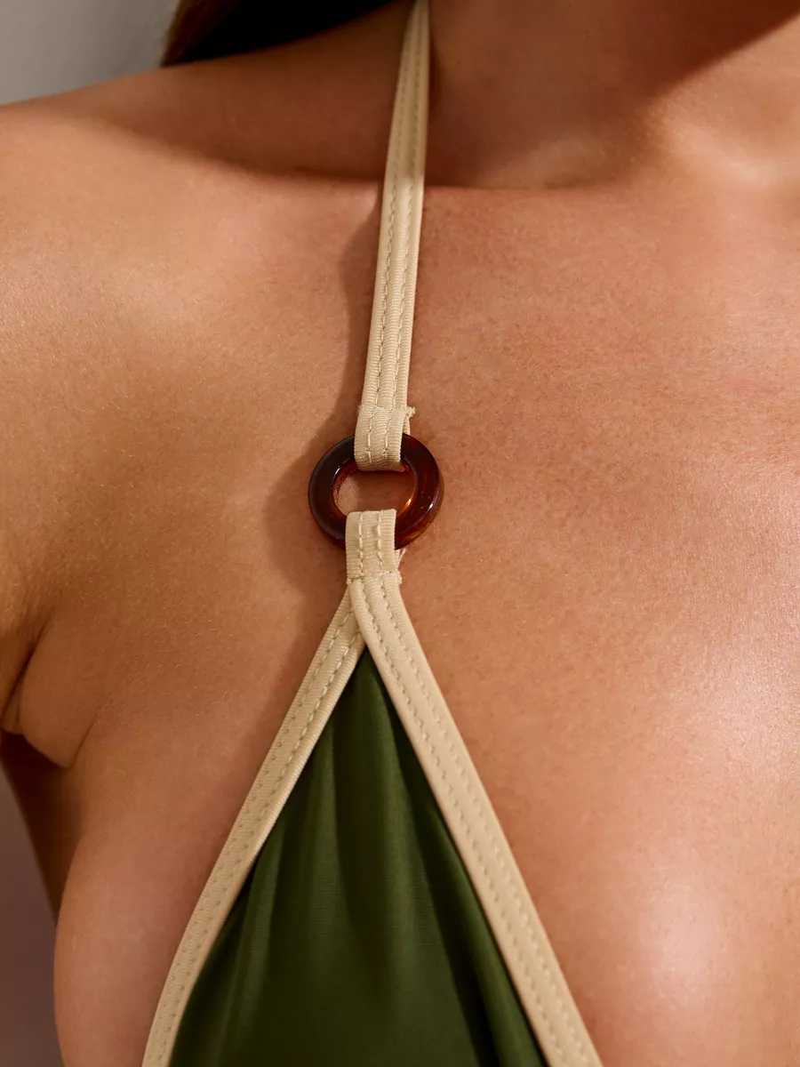 Junto al mar | Bikini